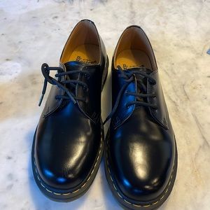 Dr Martens Oxford Originals 11838.